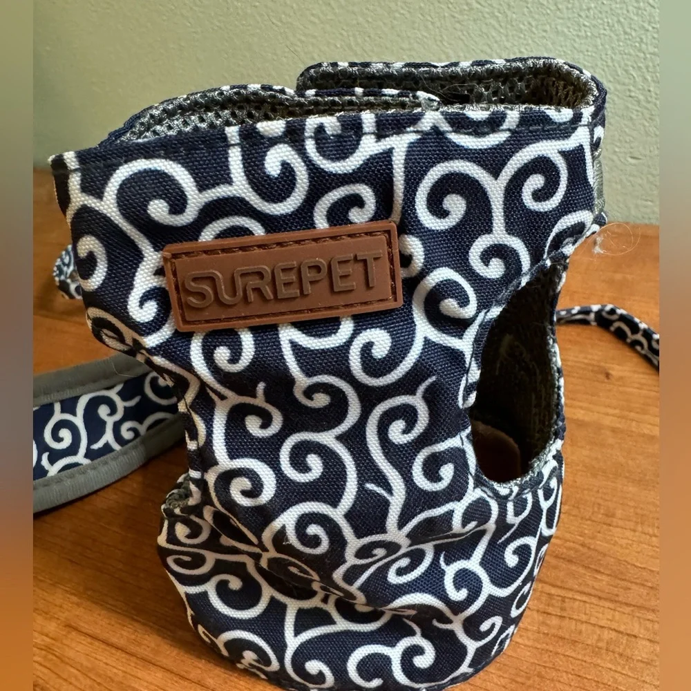 Never used: Small dog/kitten harness by Sutepet